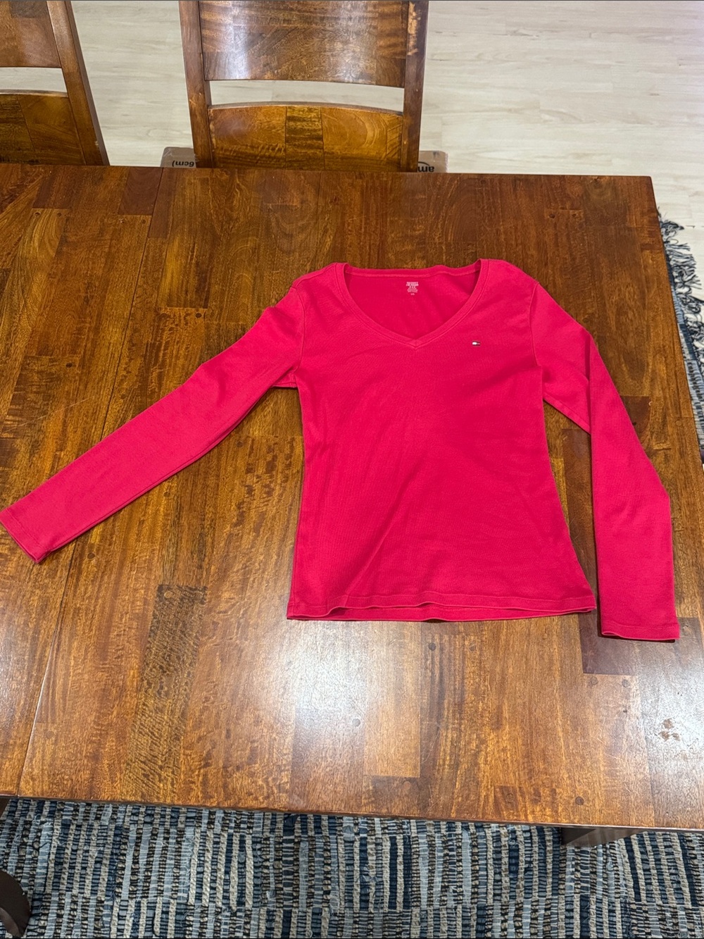Tommy Hilfiger Women's Red V-Neck Long Sleeve Top